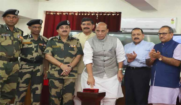 Shri Rajnath Singh Unveil 'Smart Fencing Project' along International Border in J&K