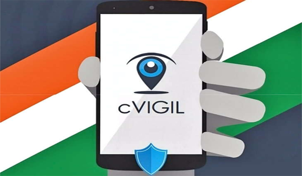 Shri Sunil Arora Election Commissioners launches Mobile App “cVIGIL”