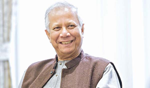 Bangladeshi Professor M. Yunus awarded with Lamp of Peace of Saint Francis