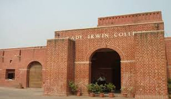 MoU inked b/w Lady Irwin College and MoRD for establishing 'Roshni'