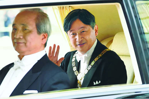Japan New Emperor Naruhito Takes The Chrysanthemum Throne