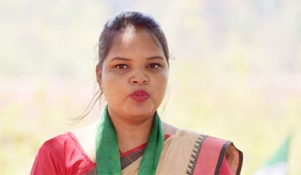 India's Youngest MP, Chandrani Murmu At Just 25-year-old