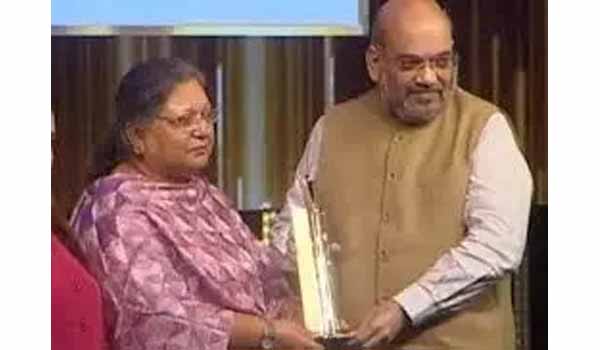 Late Arun Jaitley awarded with ET Lifetime Achievement Award