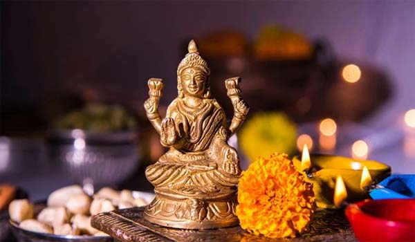 India celebrated Dhanteras on 25th October