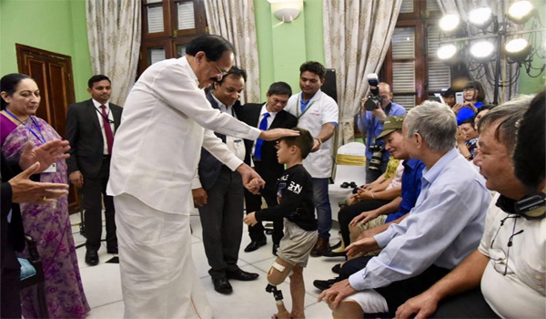 Venkaiah Naidu Unveils 'Jaipur Foot Artificial Limb' fitment camp in Hanoi