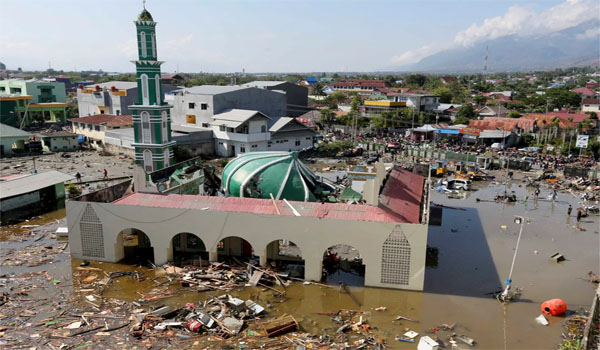 Tsunami hit Indonesia: Death toll at 832 Peoples