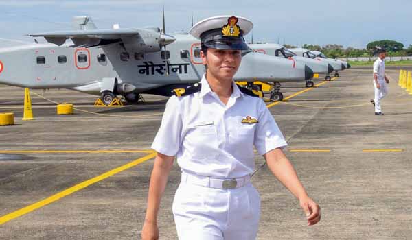 Sub-Lieutenant Shivangi became first naval woman pilot