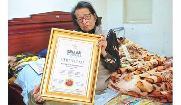 Legendary film star Manoj Kumar felicitated by World Book of Records