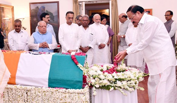 VP M. Venkaiah Naidu Condoles the Passing Away of Atal Bihari Vajpayee