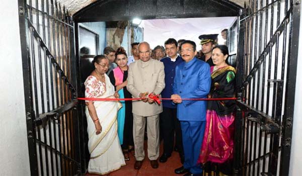 Shri R. N. Kovind unveils 'Bunker Museum' at Raj Bhavan Mumbai