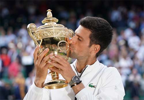 Novak Djokovic win the 2019 Wimbledon Cup Trophy