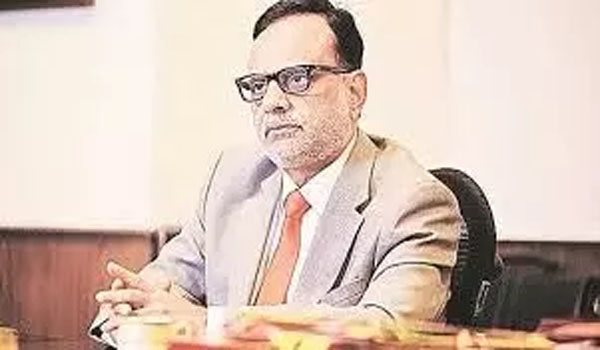 Hasmukh Adhia appointed as new Chancellor of Gujarat Central University for 5-years